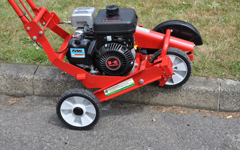 Bush Ranger Edger New Bushranger has the edge - Turf Business
