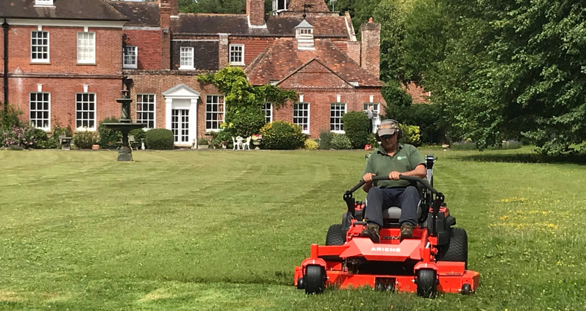 Multiple rave reviews for Ariens zero-turn mowers