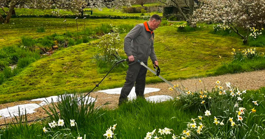 Flete Estate improve environment for people and pollinators with switch to Foamstream