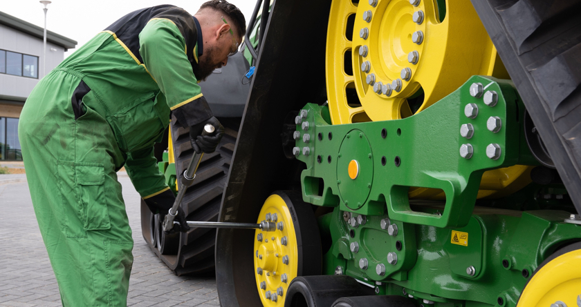 John Deere Offers Technician Careers to Ex-Service Personnel