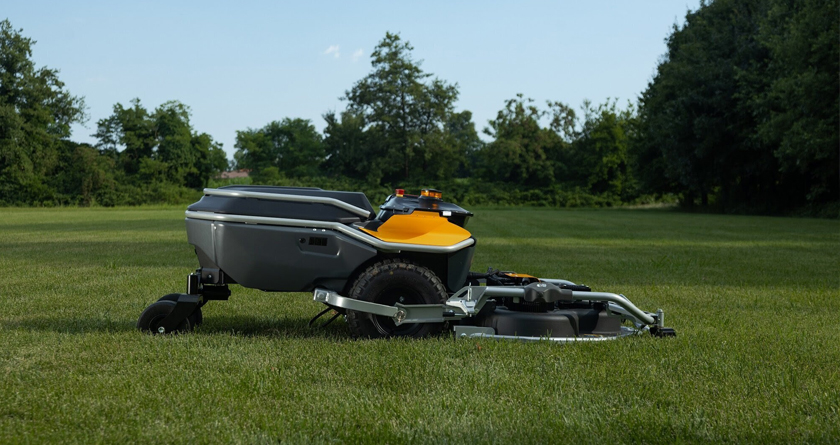 The STIGA APX PRO: The new professional robotic workmate